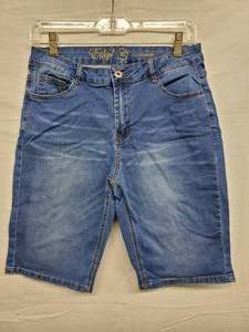 lot 125 image: Ethyl Clothing Jean Shorts Size 10 Liverpool Jean Shorts Size 12 Liverpool Jean Shorts Size 12 Tori Richard Jean Shorts Size 10