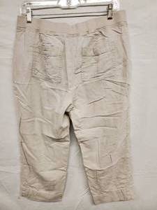 lot 133 image: J. Jill Capri Cropped Cream Capri Pant Size 10