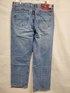 lot 139 image: Lucky Brand White Wash Blue Denim Mens Pants Size 36