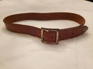 lot 156 image: Various Leather Belts - Banana Republic Geniune Leather Belt 321733 Other Leather Belts