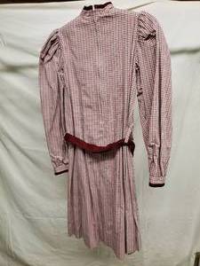 lot 20 image: Vintage American Girl Samantha Child Meet Dress Pleasant Company Long-Sleeve Checker Dress Size 14