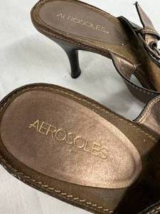 lot 179 image: Aerosoles Two Strap Bronze Pump Sandals Size 9 12