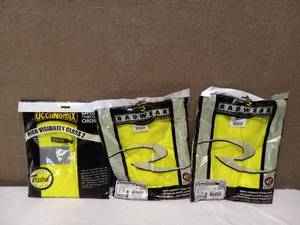 lot 10 image: (3) NEW RADWEAR HI VISIBILITY VEST