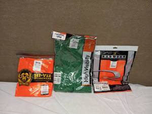 lot 15 image: NEW MIXED BRAND HIGH VISIBILITY VEST