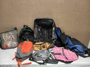 lot 24 image: (6) BACKPACKSBAGS