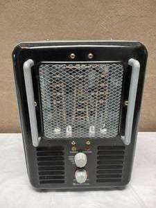 lot 50 image: COMFORT ZONE COMPACT PORTABLE ELECTRIC HEATER