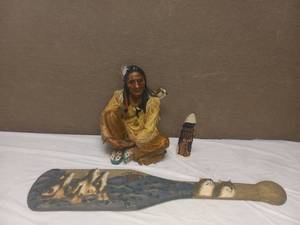 lot 76 image: MID CENTURY AMERICAN INDIAN SCULPTURES & WOLF PADDLE