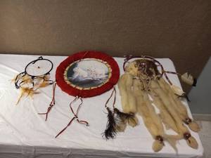 lot 92 image: NATIVE AMERICAN MANDALA & DREAMCATCHERS