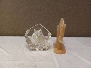 lot 94 image: CARVED CRYSTAL WOLF SCULPTURE & ART DECO ONXY HORSE HEAD PAPER WEIGHT