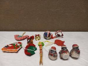 lot 96 image: CHRISTMAS ORNAMENTS
