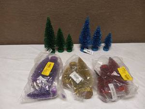lot 114 image: VICKERMAN MINI TREES
