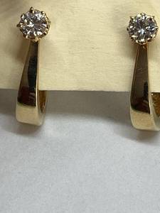 14KP Gold Diamond Earrings (4.23 grams of gold wo studs)