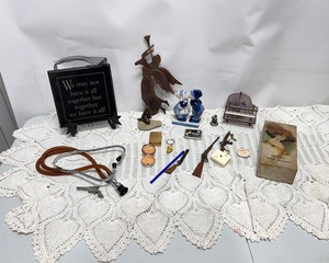 lot 39 image: Vintage Miscellaneous