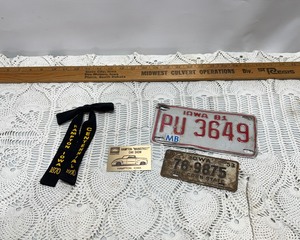 lot 43 image: Vintage License Plates