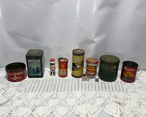 lot 53 image: Vintage Tins