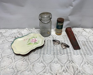 lot 209 image: Vintage Miscellaneous Items- Rare Jar