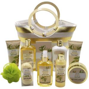 Brand New - Sealed    Michael Giordano 12-Pc. Spiced Vanilla Home Spa Collection