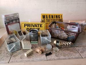 lot 21 image: Misc. Garage Items