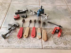 lot 55 image: Pipe Cutter, Flaring Tool, Wire Brushes