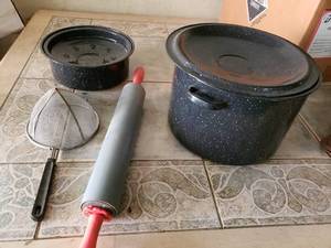 lot 67 image: Pot Strainer and Roller