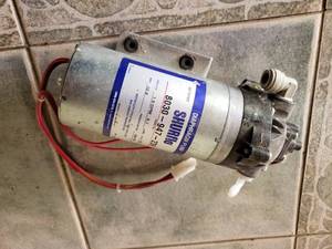 lot 73 image: Shurflow Pump