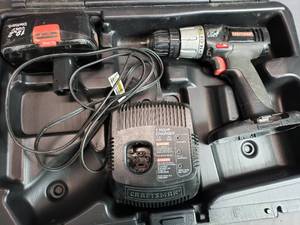 lot 91 image: Craftsman 19.2 V Drill with Battery and Charger