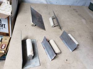 lot 95 image: Lot of Concrete Edgeing Trowels