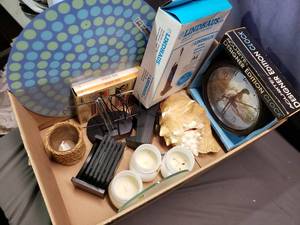 lot 100 image: Box of Household Items