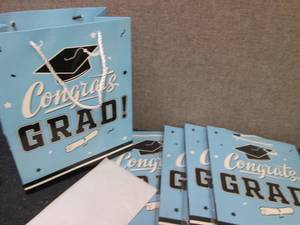 5 Graduation Gift Bags with Tissue ...
