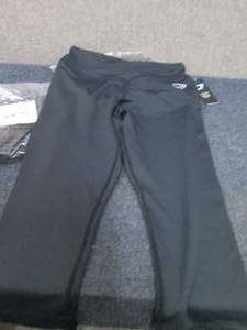 2 Large Ladies Compression Capris...