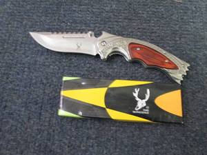 Bone Edge Folding Knife...