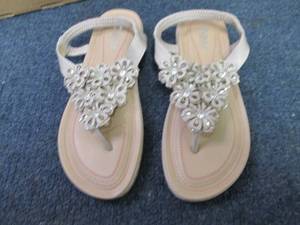 Ladies Sandals 10.25 inches...