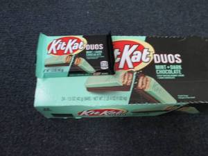 Box of 24 - 1.5 oz Kit Kat Duos Bar...