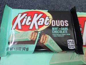 Box of 24 - 1.5 oz Kit Kat Duos Bar...