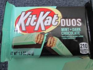 Box of 24 - 1.5 oz Kit Kat Duos Bar...