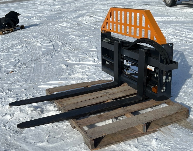 lot 97 image: Adjustable Hydraulic Pallet Forks