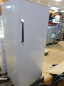 lot 14 image: Kenmore Refrigerator