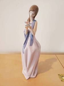 Nao Porcelain Figurine
