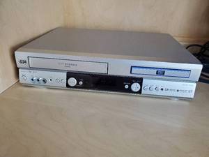 JVC VHSDVD Player