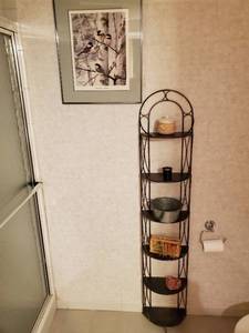 Contents Of Bathroom