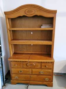 Lighted Hutch