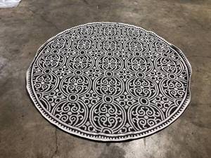 lot 12 image: Safavieh Cambridge Round Rug See Pictures