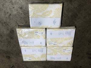 lot 35 image: Lot of New Company Store Legends Hotel Stencil Damask Pale Yellow Floral Oversized Queen Sateen Duvet Cover see pictures