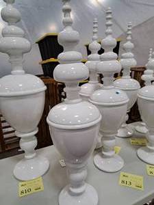 lot 812 image: 40 White Resin Totem Dcor