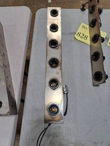 lot 827 image: 21  120V Decorative Letter I Light