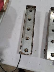 lot 834 image: 17-12  120V Decorative Letter I Light