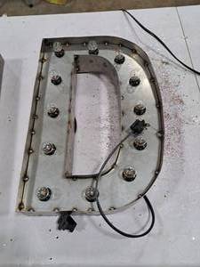 lot 833 image: 18  120V Decorative Letter D Light