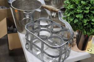 lot 743 image: Metal Milk Bottle Crate