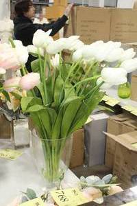 lot 764 image: 34 White Faux Tulip Arrangement Dcor with Vase