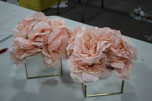lot 793 image: Lot of (2) 13 Pink Faux Daisy Arrangement Dcor with Vase